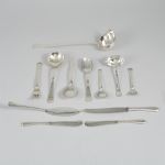 1352 4487 CUTLERY SET